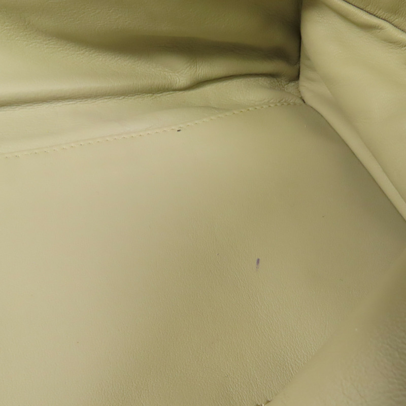 LOEWE 牛皮皮革Amazona 28金扣手挽袋-16