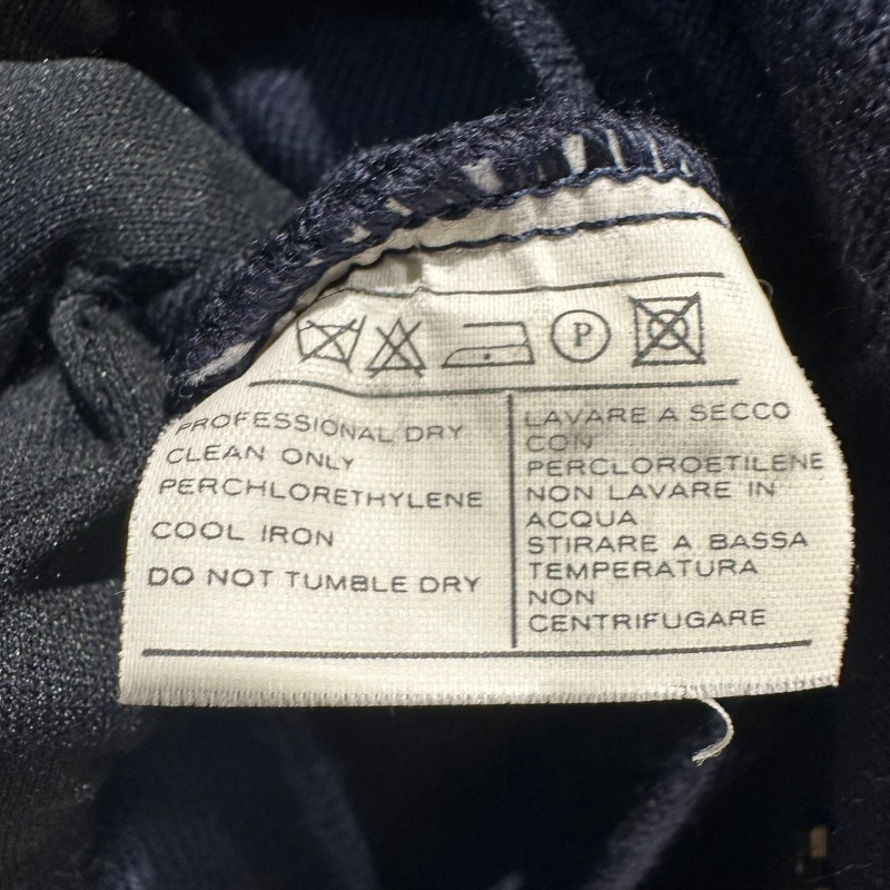 【美收精品】FERRAGAMO 黑色針織長袖 4-519-6