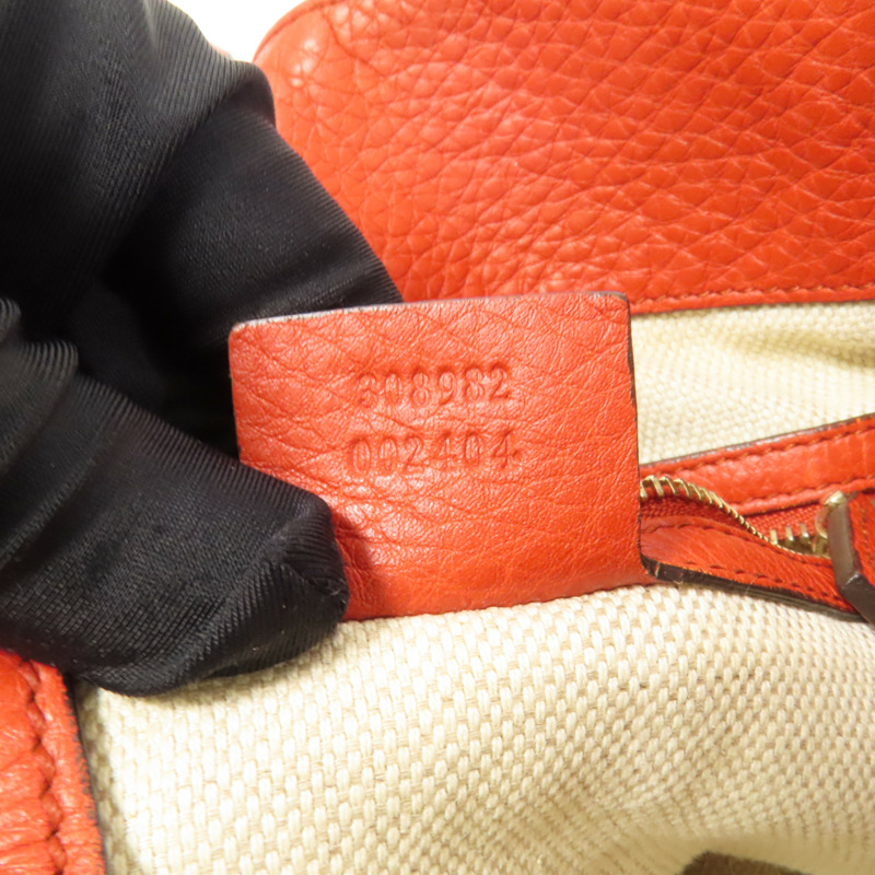 GUCCI 牛皮皮革Soho Pebbled金扣肩背袋-10