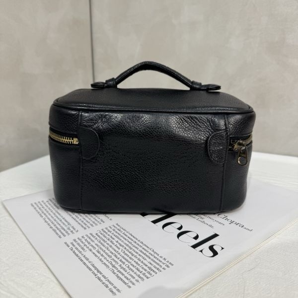 CHANEL 香奈兒魚子醬化妝包-2