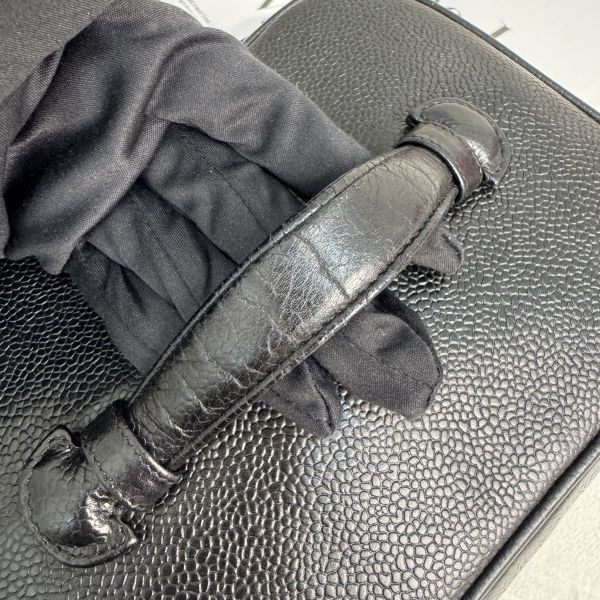 CHANEL 香奈兒魚子醬化妝包-11