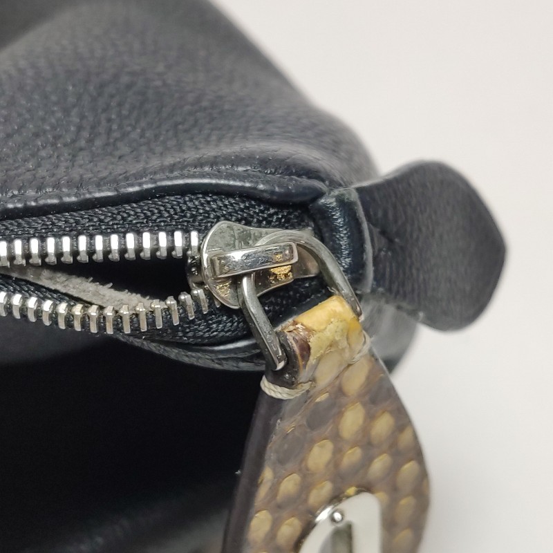 Louis Vuitton (LV) Lockit牛皮蛇皮拼色字母logo手提包-12