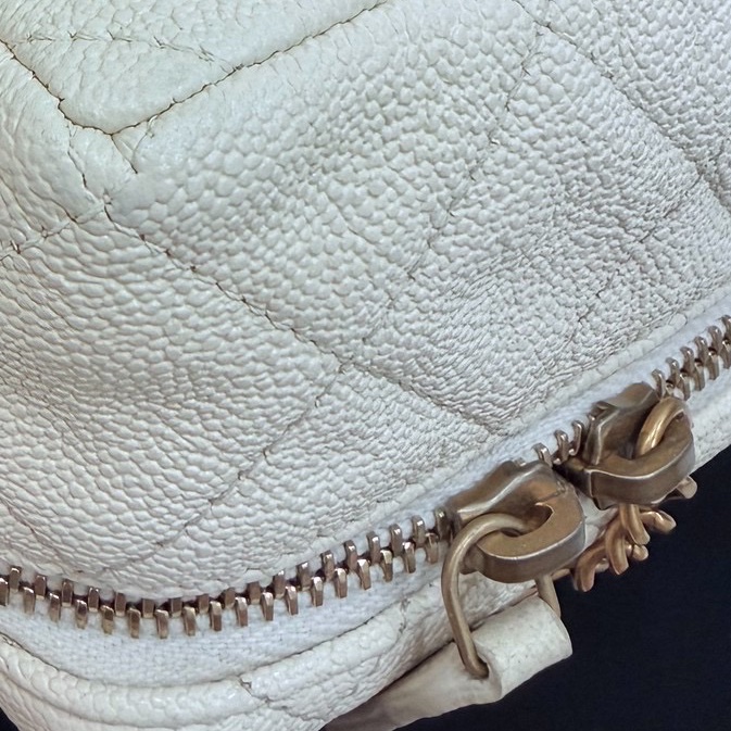 Chanel 香奈兒 vanity mini 白雪公主 化妝盒 小廢包 小盒子 口紅包 化妝包 斜背包 肩背包 手提包-31