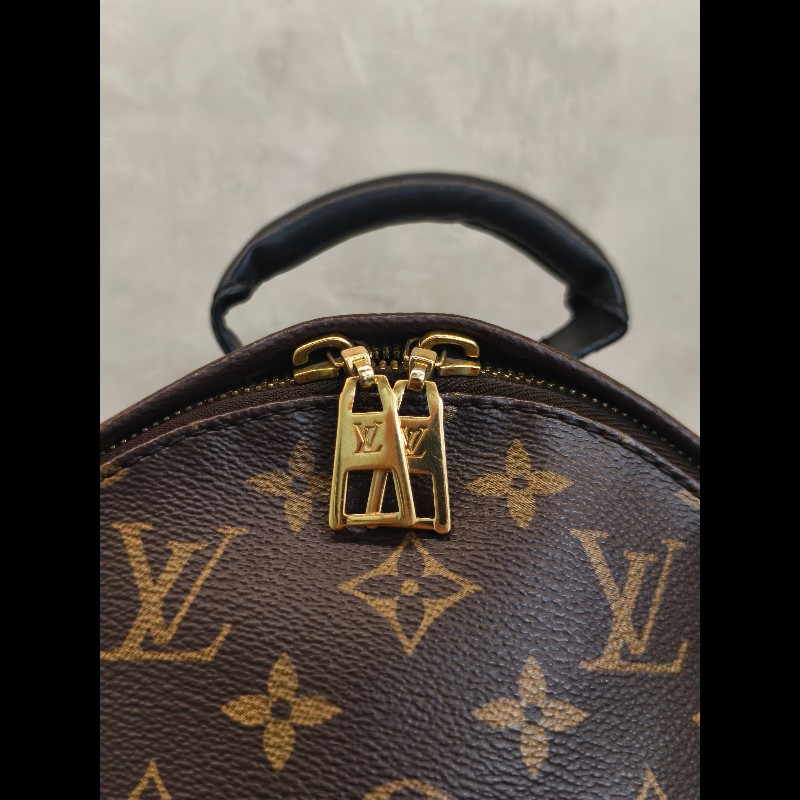 LV路易威登 palm springs老花後背包 小號-18