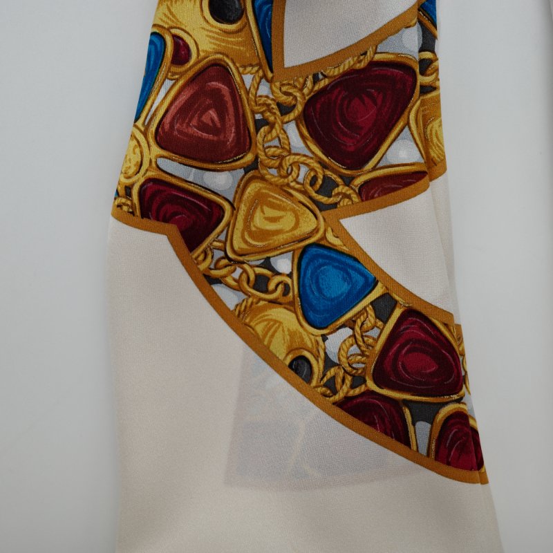 絕美❤️超稀有｜Chanel 香奈兒 CC Logo 復古 米色 彩色珠寶 絲巾 大方巾 披肩 圍巾-5