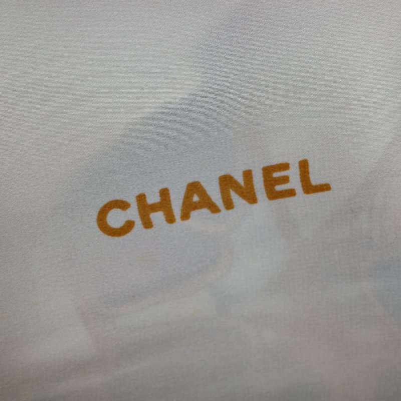 絕美❤️超稀有｜Chanel 香奈兒 CC Logo 復古 米色 彩色珠寶 絲巾 大方巾 披肩 圍巾-6