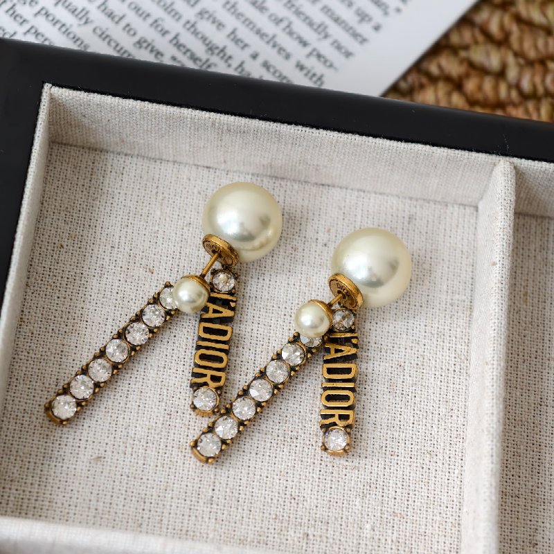 Dior 迪奧 字母珍珠耳釘 98-99新 輕微使用痕跡-1