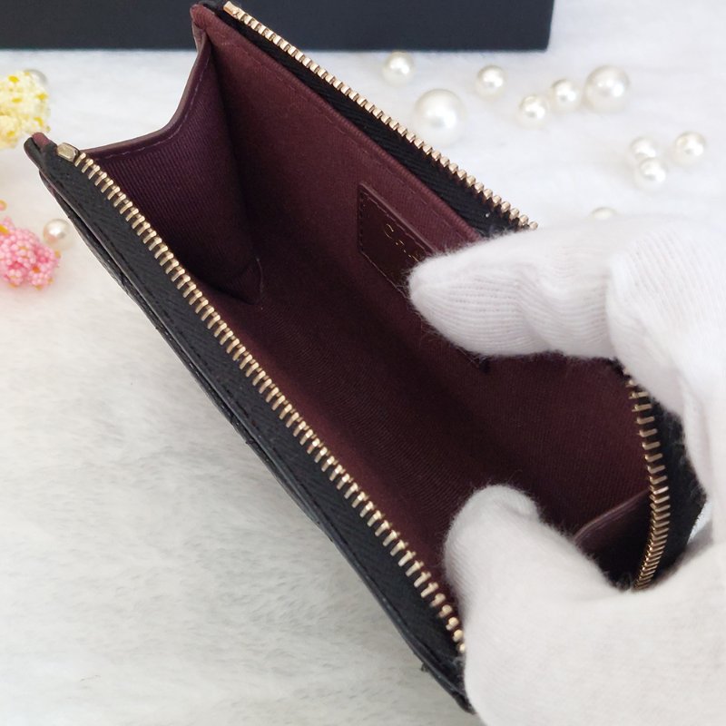 CHANEL經典金色雙C 🎀現貨實拍 🎀 LOGO菱格粒紋牛皮L型拉鍊卡夾/零錢包(黑色AP3179B)全新品-34