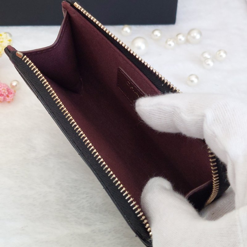 CHANEL經典金色雙C 🎀現貨實拍 🎀 LOGO菱格粒紋牛皮L型拉鍊卡夾/零錢包(黑色AP3179B)全新品-35