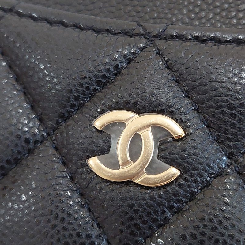 CHANEL經典金色雙C 🎀現貨實拍 🎀 LOGO菱格粒紋牛皮L型拉鍊卡夾/零錢包(黑色AP3179B)全新品-42