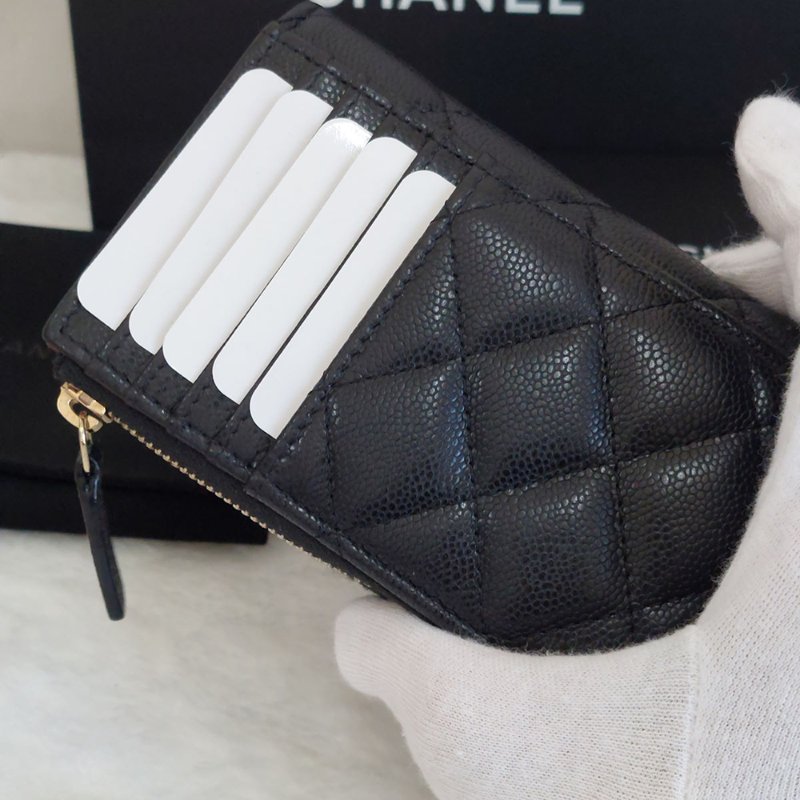 CHANEL經典金色雙C 🎀現貨實拍 🎀 LOGO菱格粒紋牛皮L型拉鍊卡夾/零錢包(黑色AP3179B)全新品-49