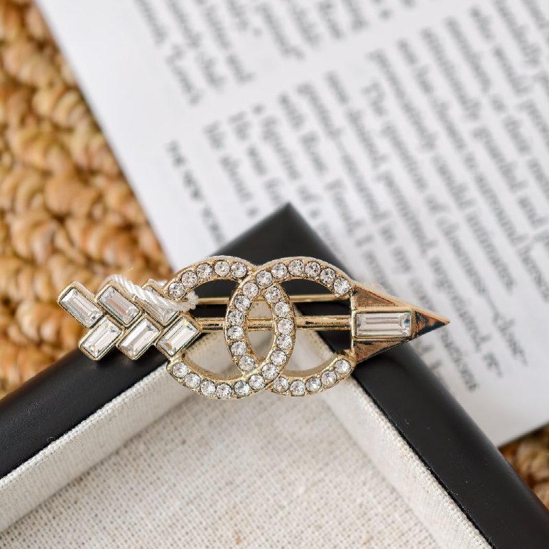 Chanel香奈儿丘比特 滿鑽胸針 B23S 輕微使用痕跡 98-99新-1