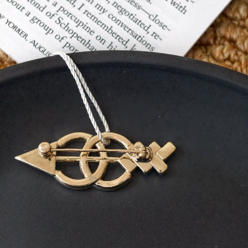 Chanel香奈儿丘比特 滿鑽胸針 B23S 輕微使用痕跡 98-99新-4