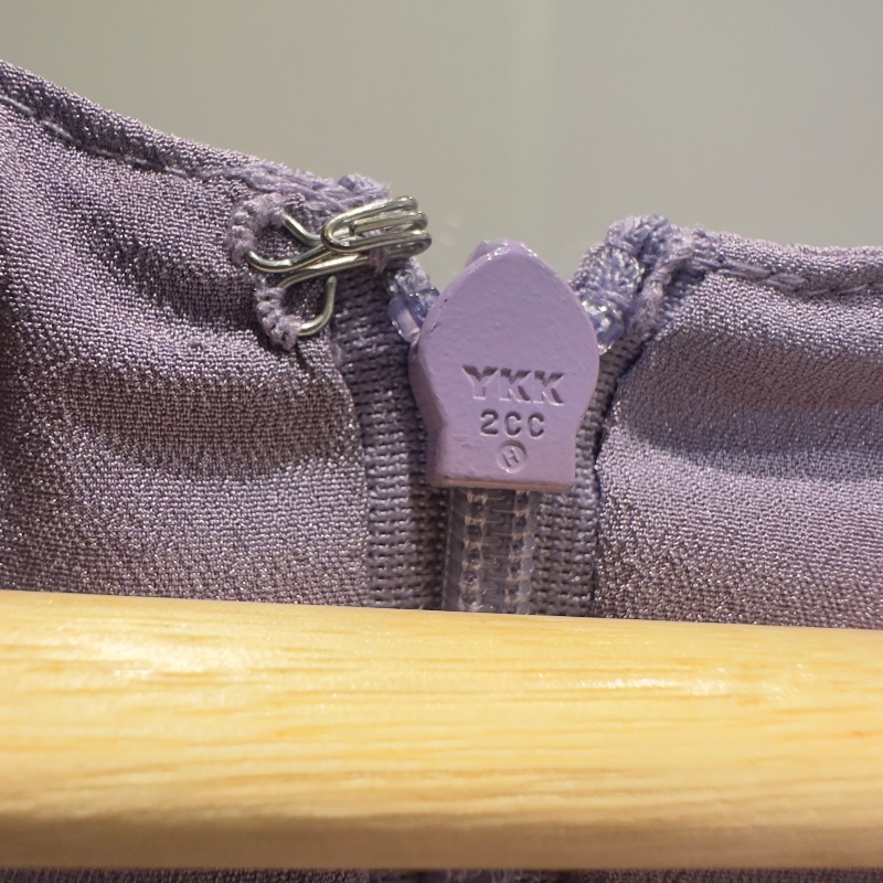 【美收精品】ARMANI 紫色緞面洋裝 4-521-7