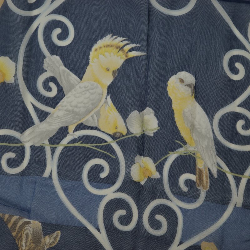 Ferragamo 海軍藍  動物紋 100%絲綢 圍巾-1