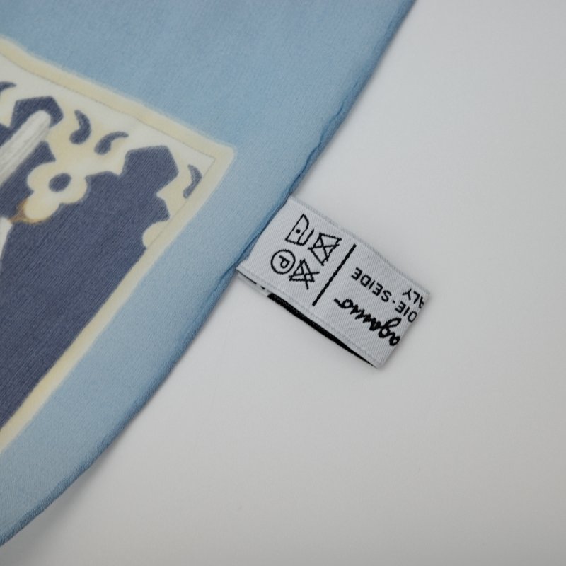 Ferragamo 海軍藍  動物紋 100%絲綢 圍巾-3