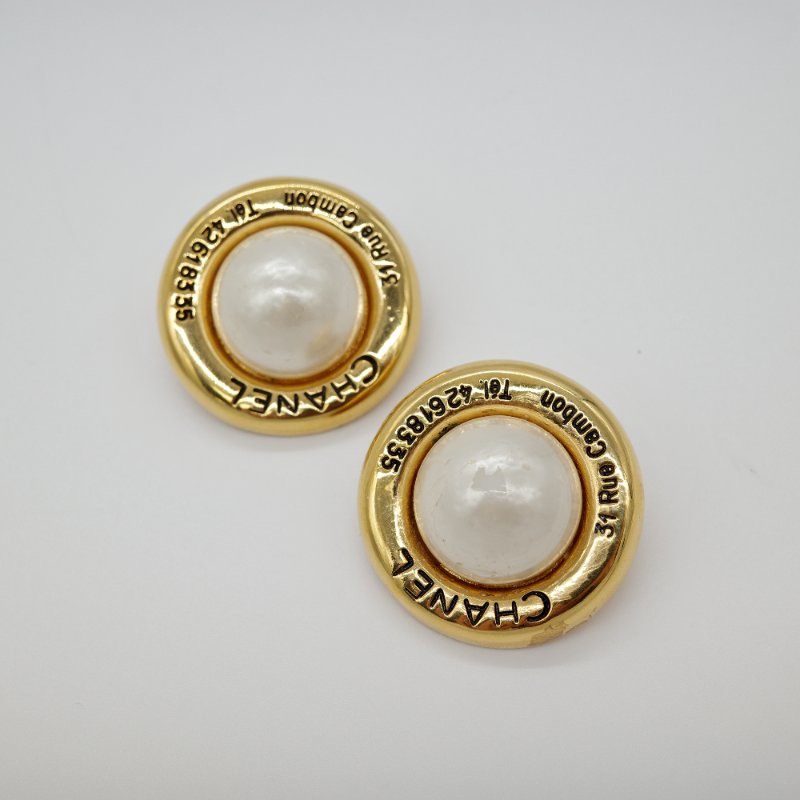 Chanel 香奈兒 金色 刻印 logo 復古 耳夾-1