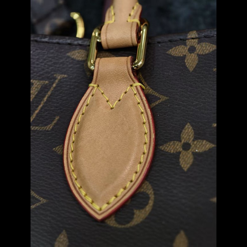 LV路易威登 Sac Plat BB老花琴譜包-13