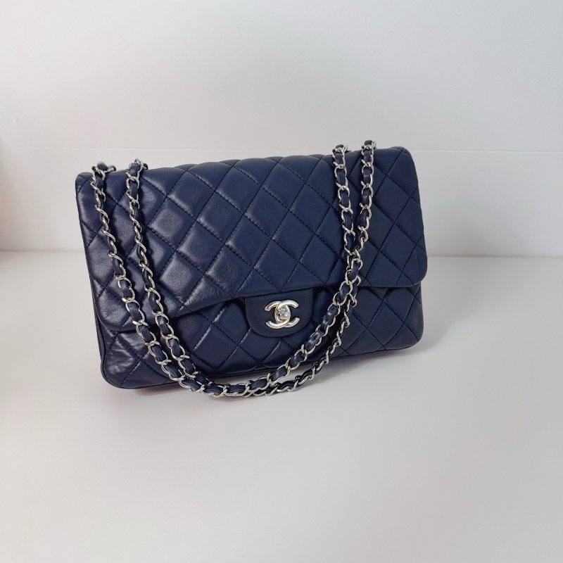 Chanel 香奈兒 深藍色羊皮風琴封蓋包-1