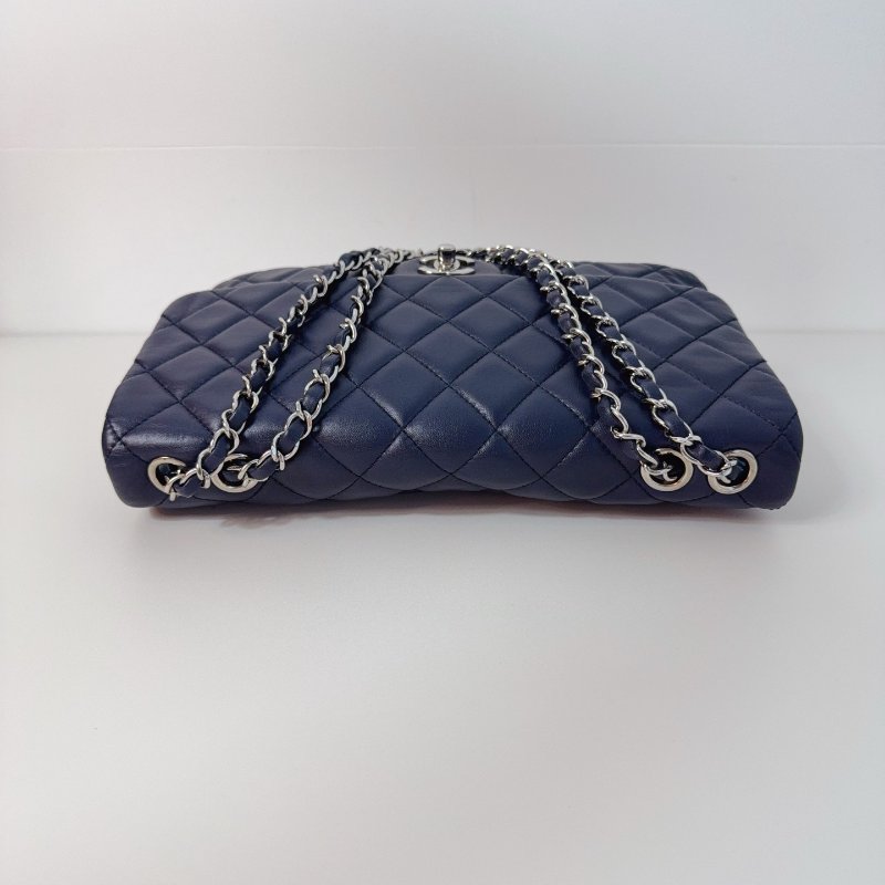Chanel 香奈兒 深藍色羊皮風琴封蓋包-3