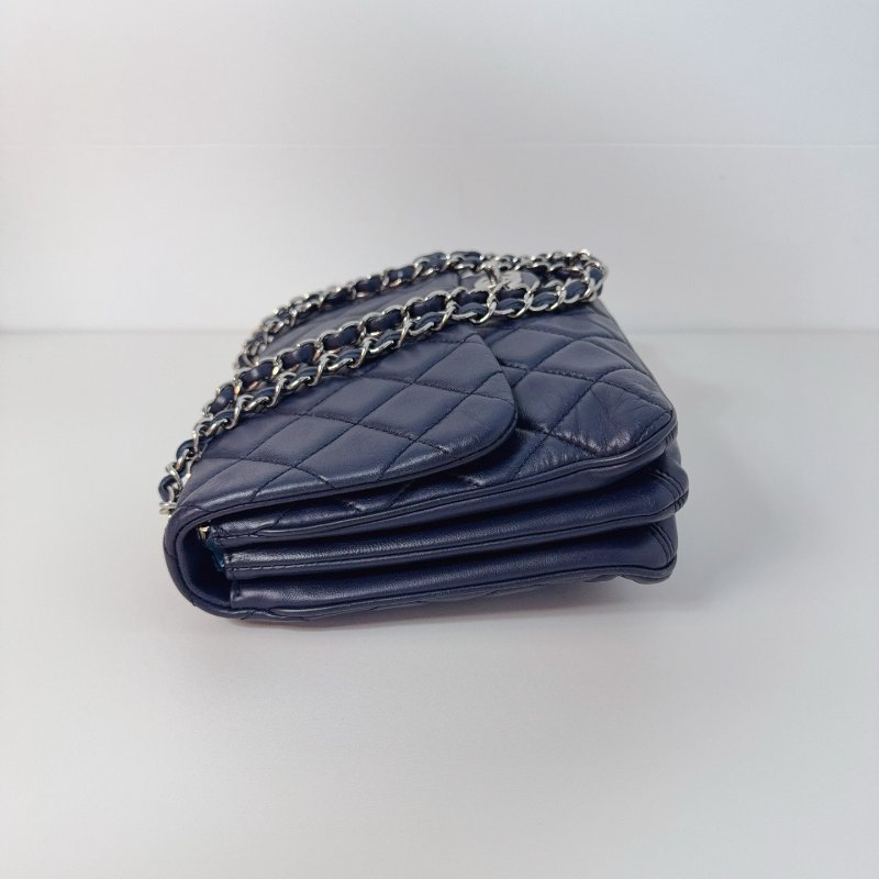Chanel 香奈兒 深藍色羊皮風琴封蓋包-5