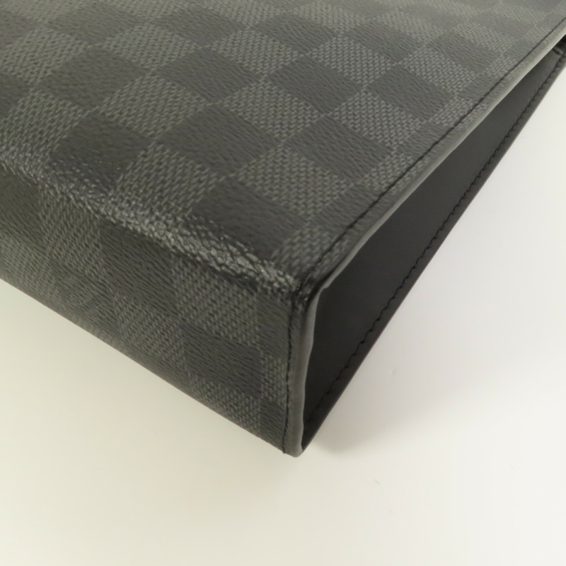 LOUIS VUITTON Damier Graphite Pochette Voyage MM銀扣手拿包-13