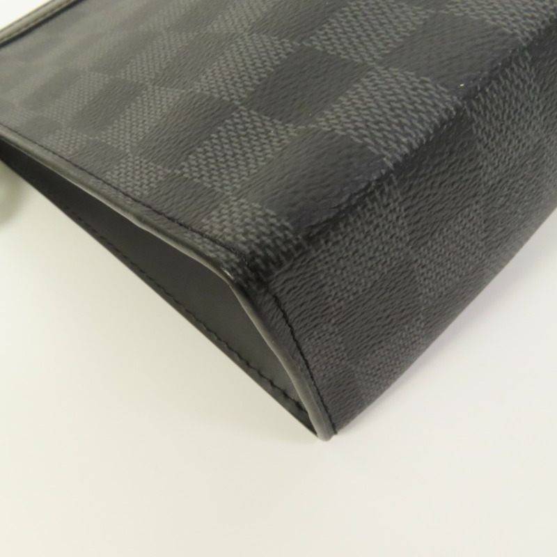 LOUIS VUITTON Damier Graphite Pochette Voyage MM銀扣手拿包-14