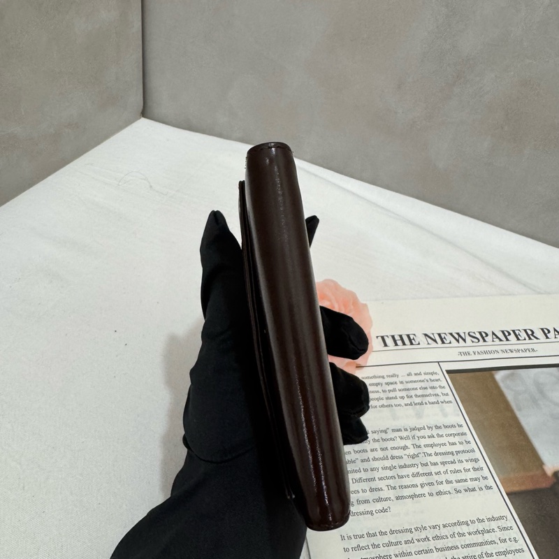 Chanel 咖啡短夾-5