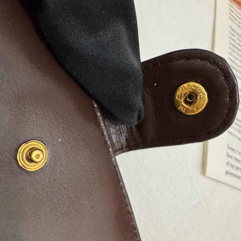 Chanel 咖啡短夾-12