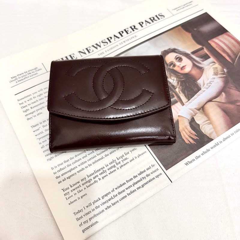 Chanel 咖啡短夾-18