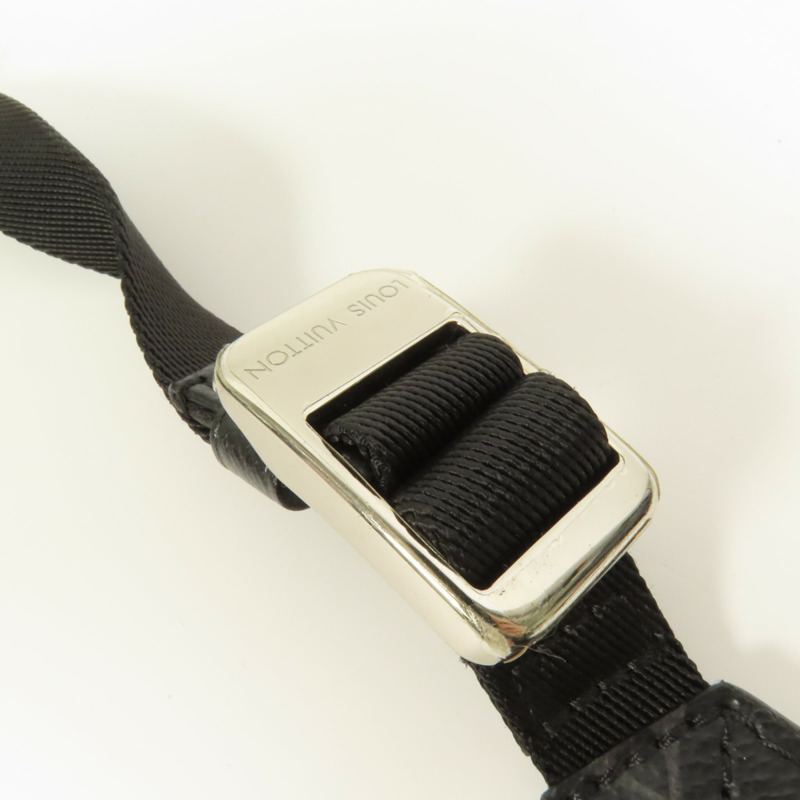 LOUIS VUITTON Monogram Eclipse/Taiga Outdoor Messenger銀扣肩背袋-6