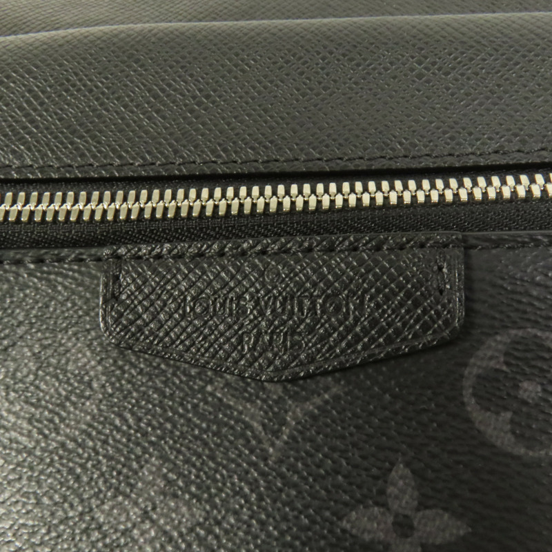 LOUIS VUITTON Monogram Eclipse/Taiga Outdoor Messenger銀扣肩背袋-7