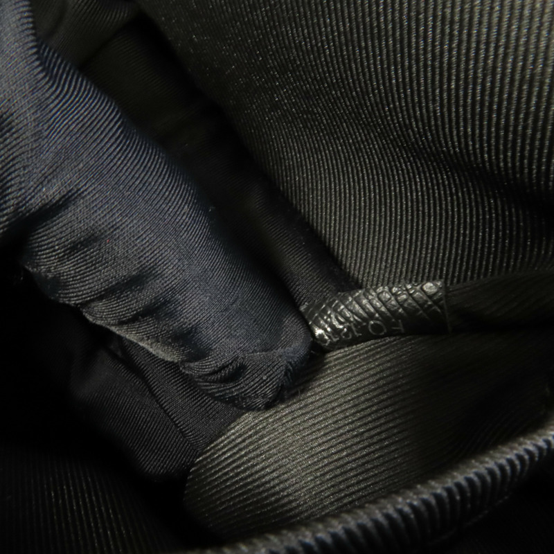 LOUIS VUITTON Monogram Eclipse/Taiga Outdoor Messenger銀扣肩背袋-10