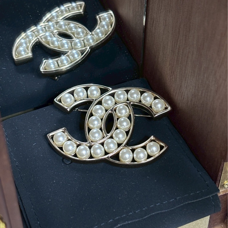 Chanel雙C爆款珍珠胸針-2