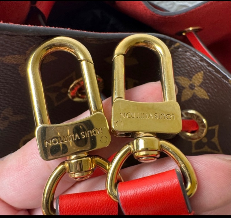 正品LV 帆布印花牛皮鑲飾束口斜背/肩背水桶包-20