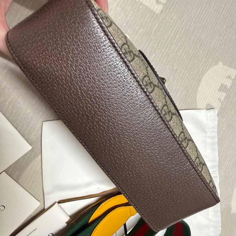 GUCCI Neo Vintage GG Suprem  經典虎頭印花皮革斜背/相機包(咖)-6
