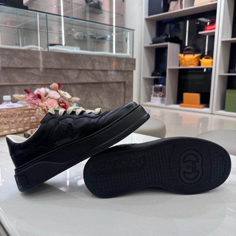 *SHIHNA名牌精品* Gucci Embossed Sneaker 壓紋運動鞋 7 僅試穿-4
