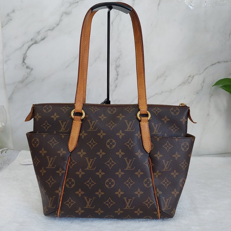 LV原花金釦TOTALLY   PM   M56688🎀出清特惠價🎀 ~雙口袋肩背包~二手品-4