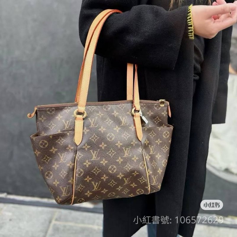 LV原花金釦TOTALLY   PM   M56688🎀出清特惠價🎀 ~雙口袋肩背包~二手品-12