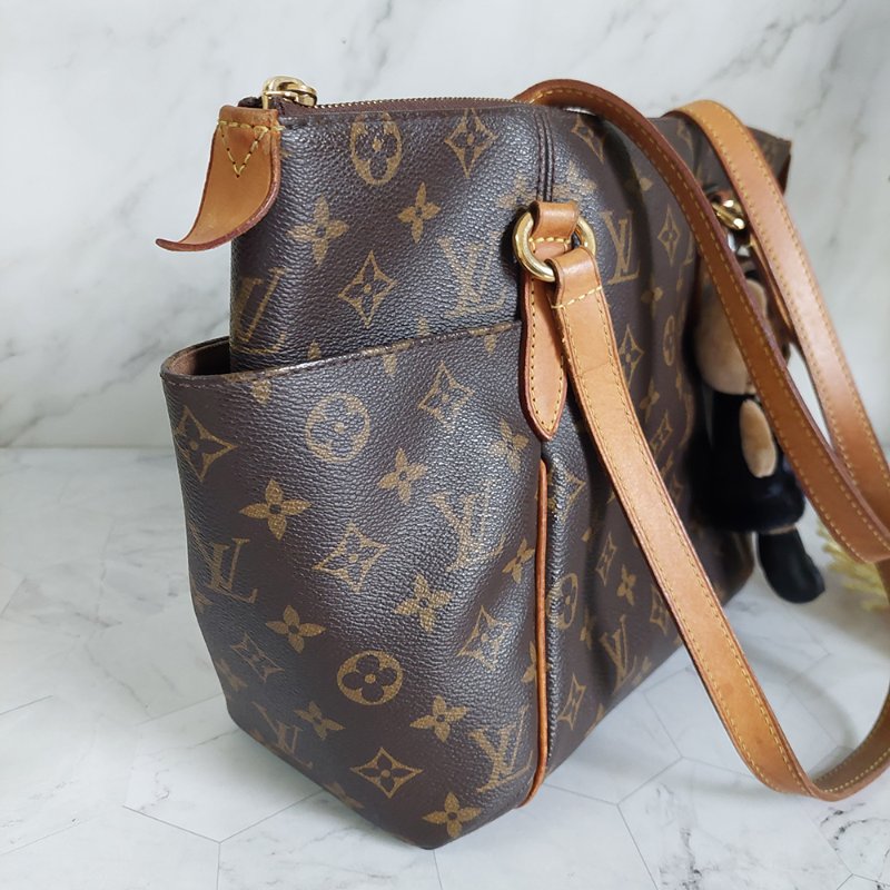 LV原花金釦TOTALLY   PM   M56688🎀出清特惠價🎀 ~雙口袋肩背包~二手品-25