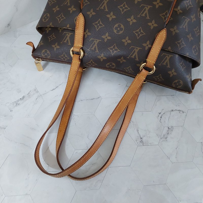 LV原花金釦TOTALLY   PM   M56688🎀出清特惠價🎀 ~雙口袋肩背包~二手品-63