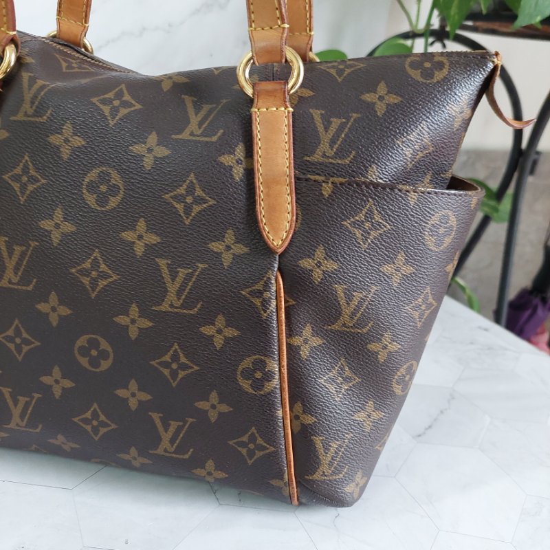 LV原花金釦TOTALLY   PM   M56688🎀出清特惠價🎀 ~雙口袋肩背包~二手品-64