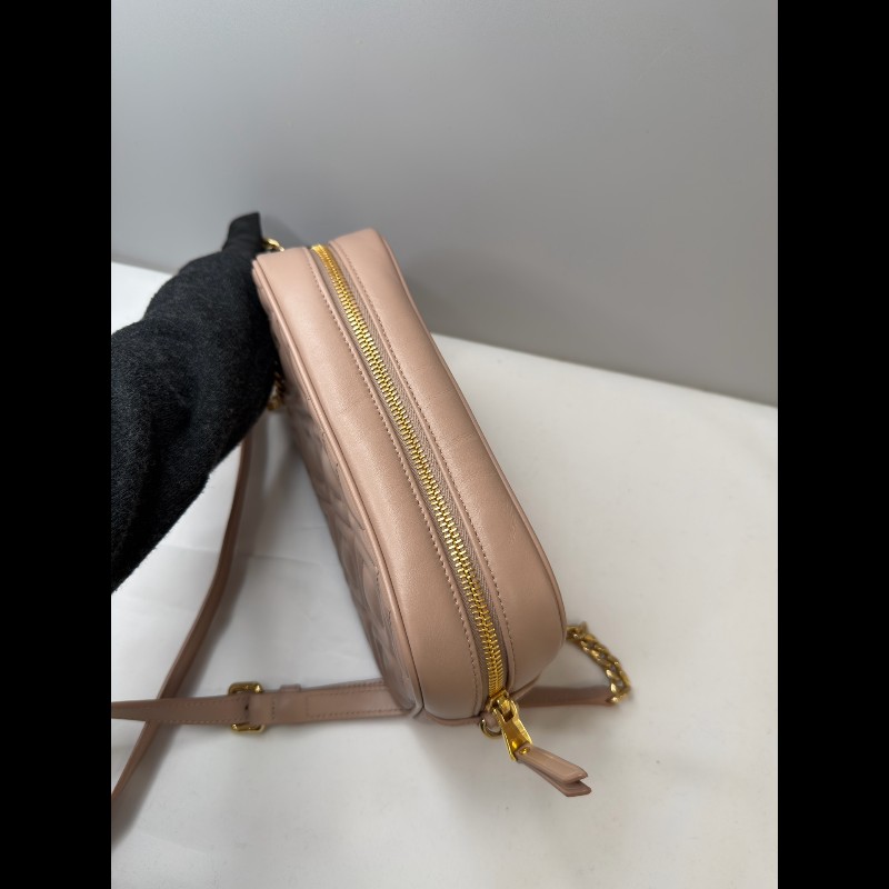 Miu Miu 牛皮相機包 斜背包-6