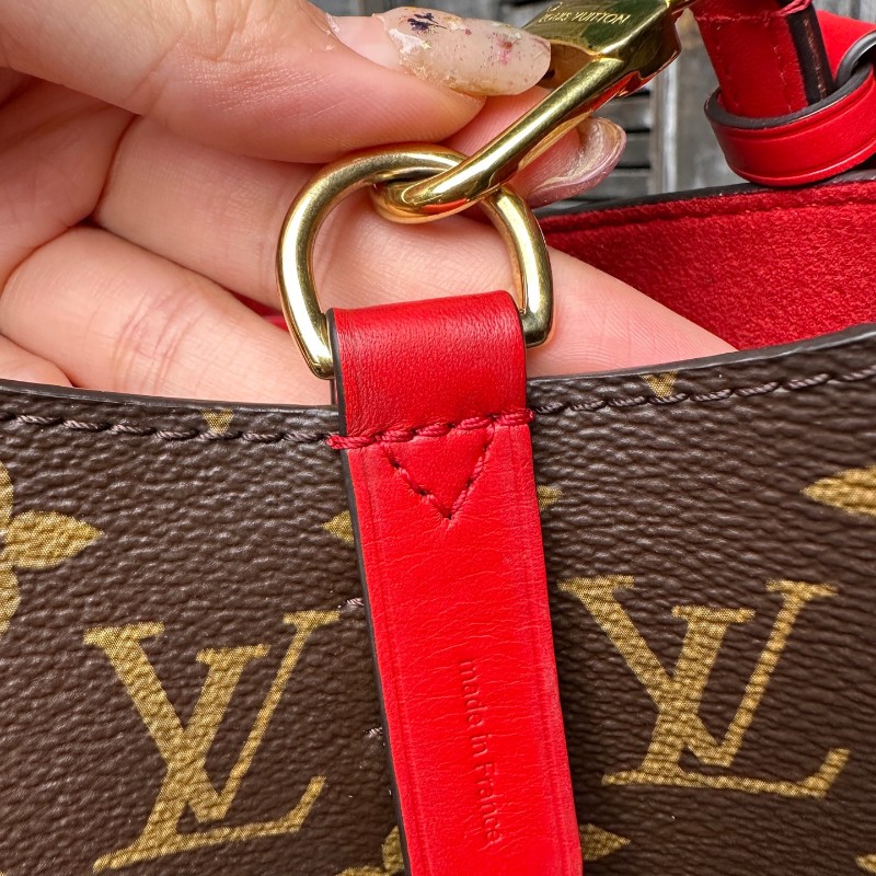 LV noe neo 老花紅色水桶包-16