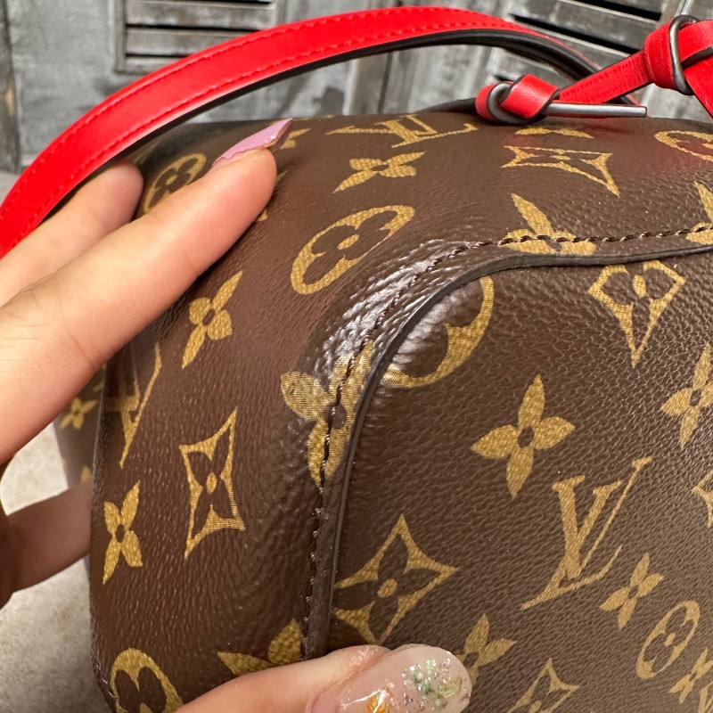 LV noe neo 老花紅色水桶包-22