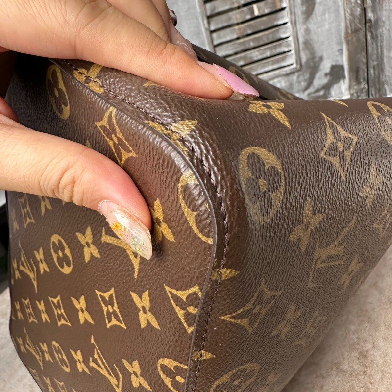 LV noe neo 老花紅色水桶包-24