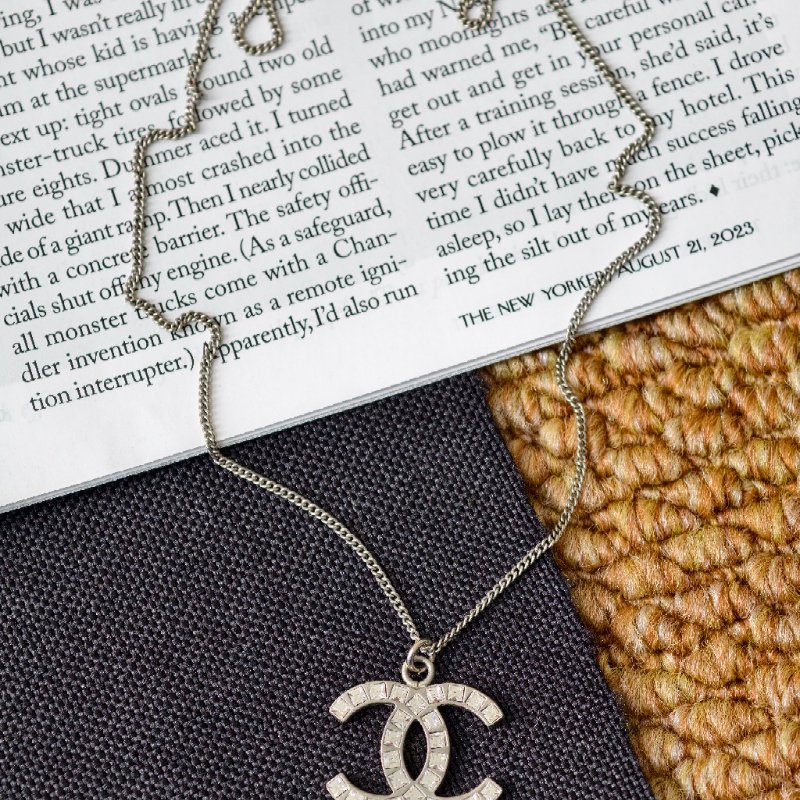 Chanel香奈兒雙c帶鑽項鍊 B12A-3