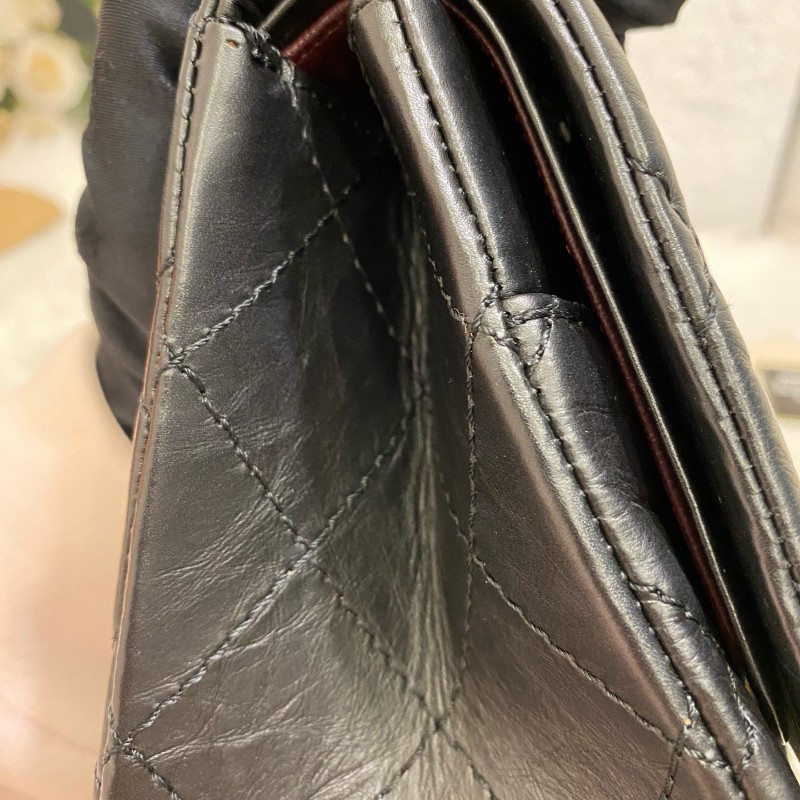 Chanel 2.55黑金經典款皺褶復古牛皮 肩背包-13