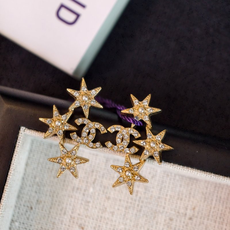 Chanel香奈兒雙c帶鑽耳釘-3