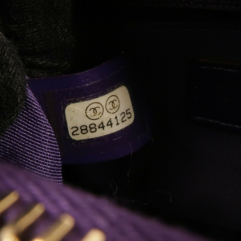 CHANEL 牛皮皮革Gabrielle Mini鏈帶肩背袋-6